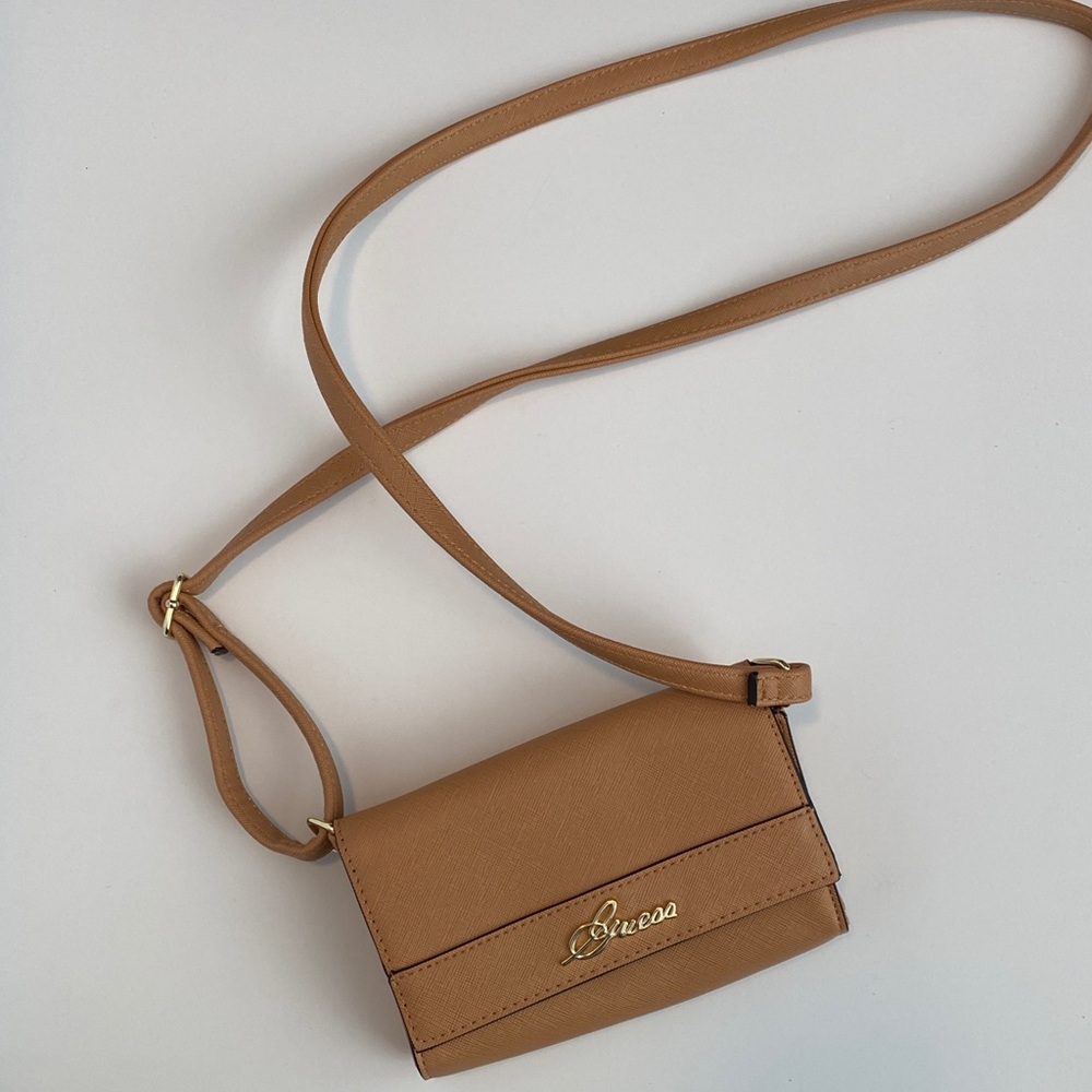 Guess crossbody purse